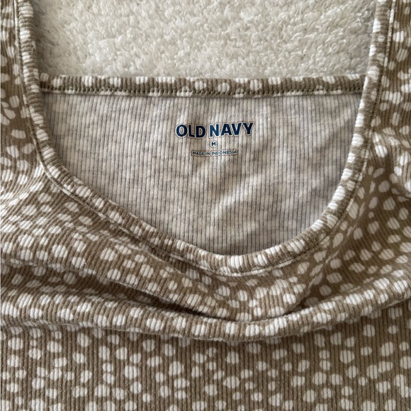 Old Navy Tan and White Patterned Tank Top Size Medium - Picture 8 of 11